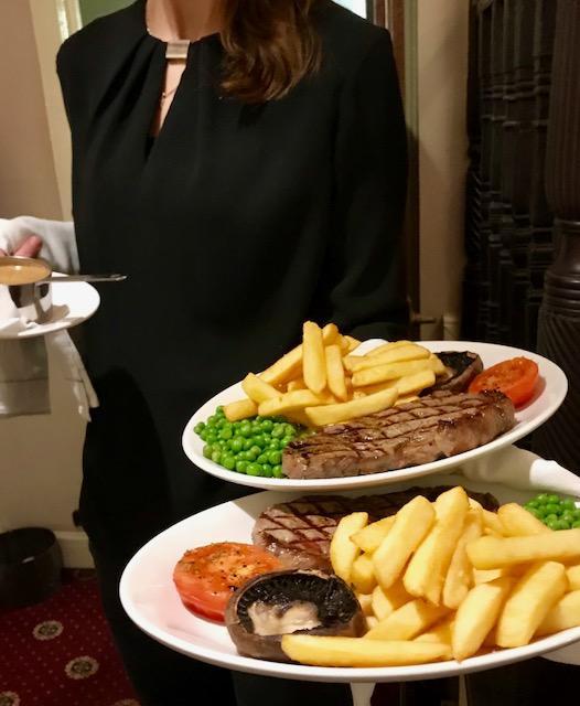 The Pytchley Inn West Haddon Номер фото